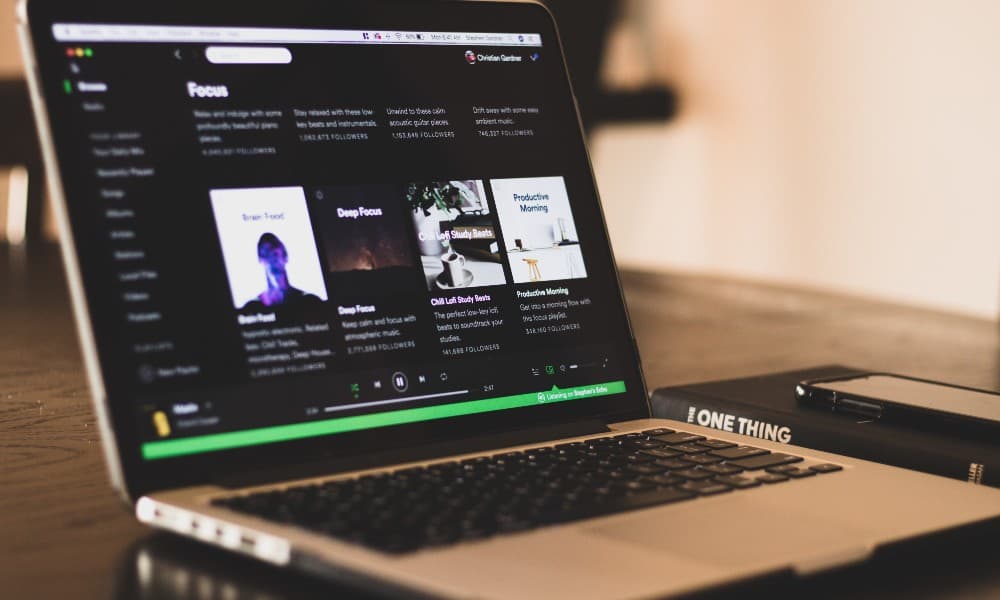 Música y listas de reproducción